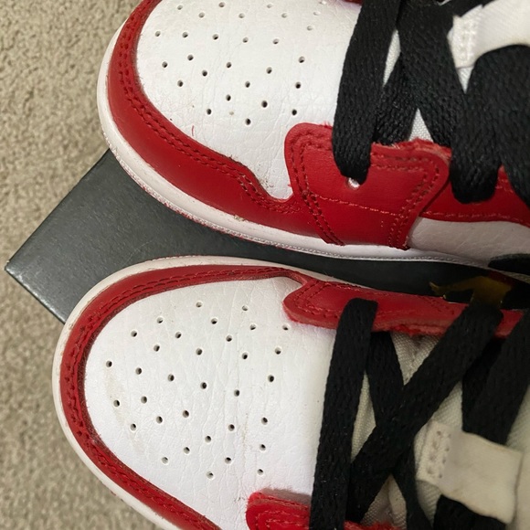 Jordan 1 Mid - Picture 4 of 5